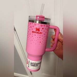 Stanley 40oz Valentine’s Day Pink 💕